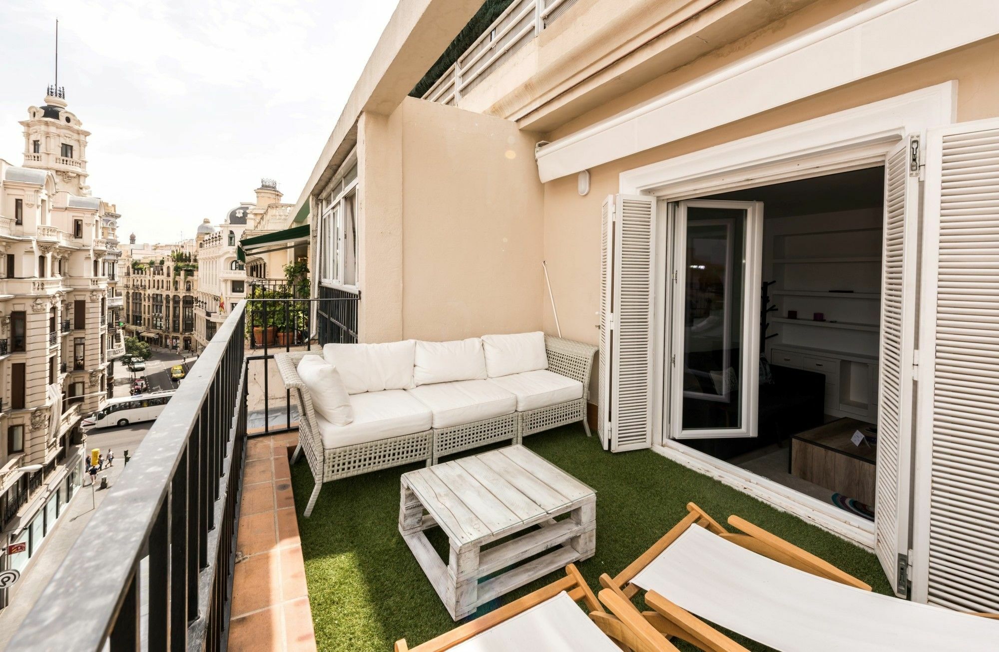 Gran Via Terrace City Center Madrid Bagian luar foto
